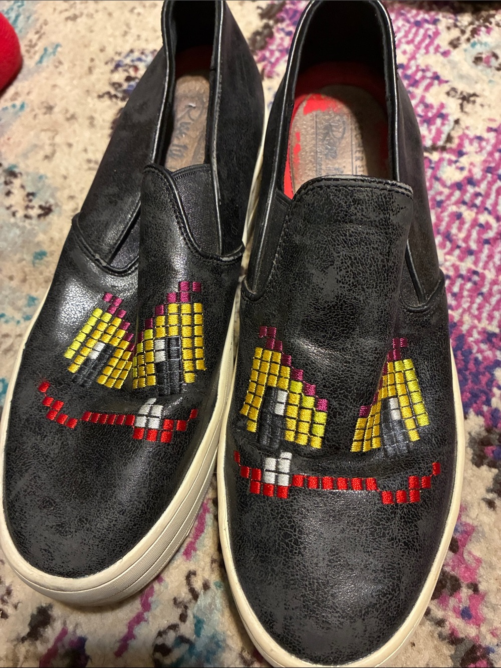 Sketchers Grimace black slip on size 8